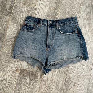 Abercrombie curve love shorts